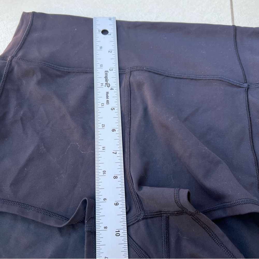 Lululemon Shorts High Rise Women’s Size 4 - Picture 4 of 7
